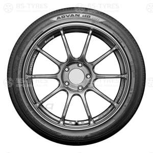 Yokohama Advan dB V553 225/55 R18 98V